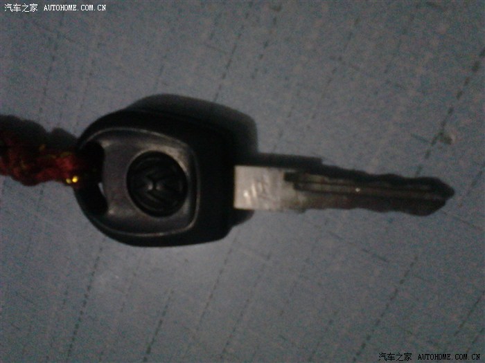 【图】黄色汽车带钥匙的指示灯