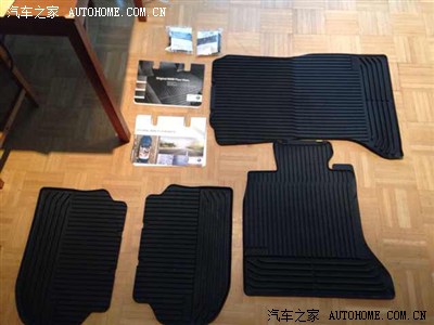 出售宝马德国原装脚垫一套800人民币,国内4S