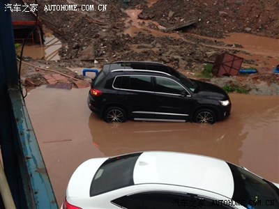 第一次发帖,广州下大雨,我的途观被淹了。