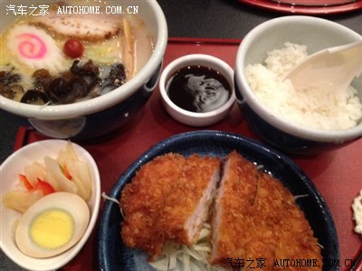 今天香港买了最新的ps4,给奥拓车友们观赏