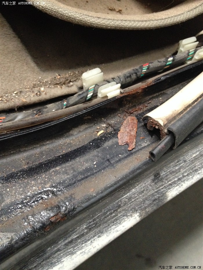 请问车托版主删帖收多少好处费?