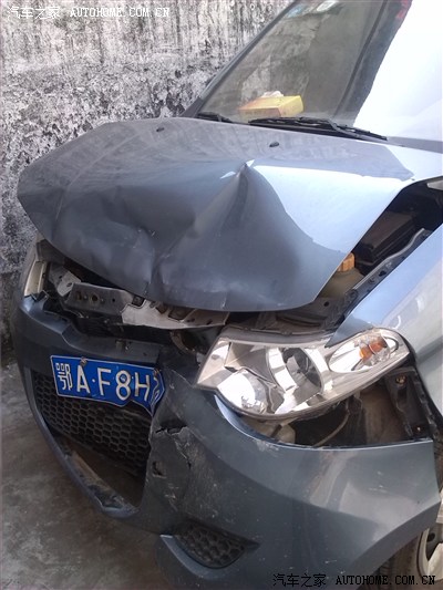 求安慰.损失不小啊.没买车损险.自己掏钱修