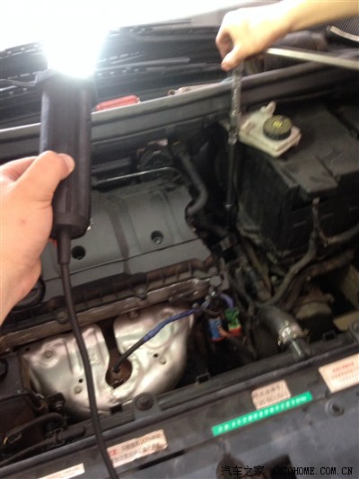 68000公里10款307自动档换变速箱油作业_标