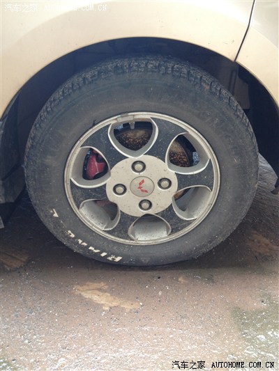 五菱小货车轮胎的气压
