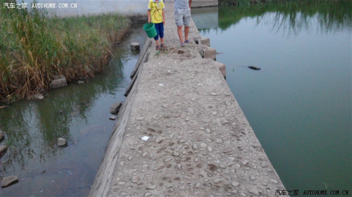 【图】自驾游,乡村小河抓龙虾