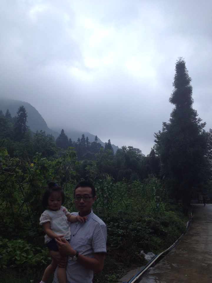 7月开锋驭去峨眉山,热!