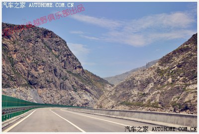 国产神SUV横扫大西北,长城你颤抖吧!(美女帅哥