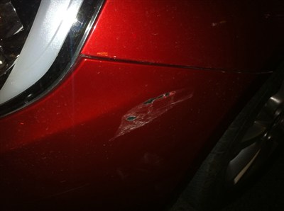 求助:车停楼下被蹭了,怎么办?_艾瑞泽7论坛_手