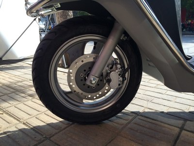 摩托发烧友对五羊本田 睿御110的新车简测