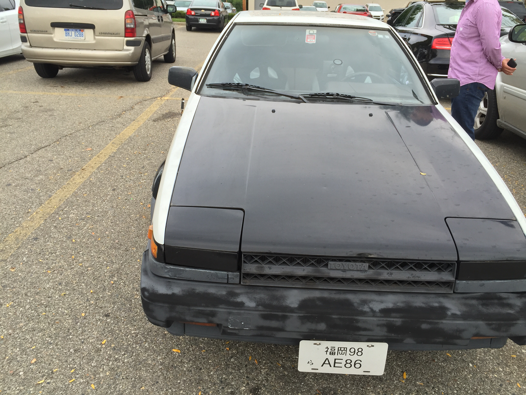 停车场遇到了最经典的老花冠--AE86
