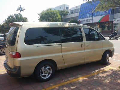 找了半天也不知道这辆瑞风金色到底是什么型号.江淮hfc6500a3c7f