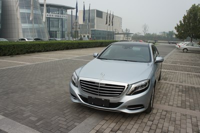 德国皇帝驾临(上篇)-奔驰S320L豪华型试驾报