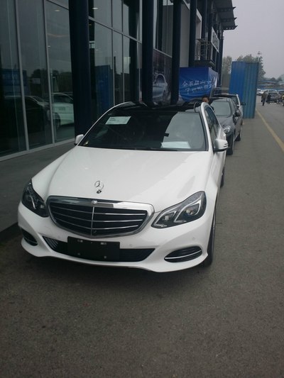 2015款E260L 豪华立标白外棕内 提车作业(多图