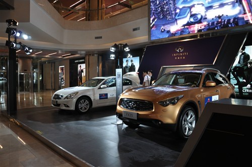 【武汉三环英菲尼迪携f1冠军战车亮相国广_武