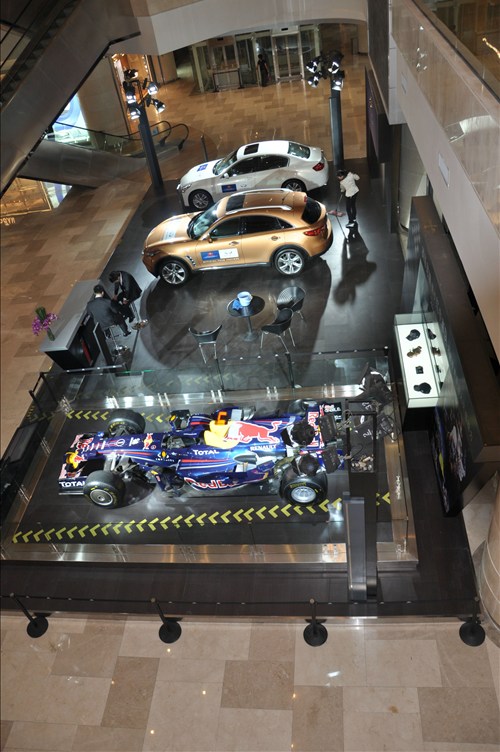 【武汉三环英菲尼迪携F1冠军战车亮相国广_武