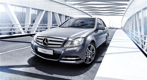 奔驰C级 E级动感产品体验试驾活动招募广告