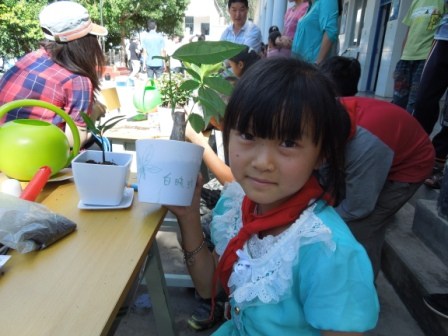 和植物做朋友环保主题活动圆满结束