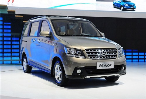 【图】长安欧诺PK五菱宏光 谁更为用户考虑?_汽车之家