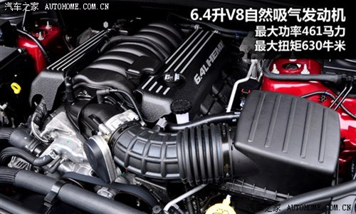 【能当跑车玩?赛道试驾Jeep大切诺基SRT8_金