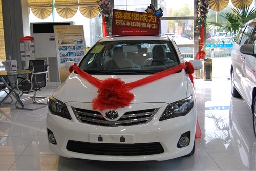 【图】天津东联丰田-白色卡罗拉提车作业