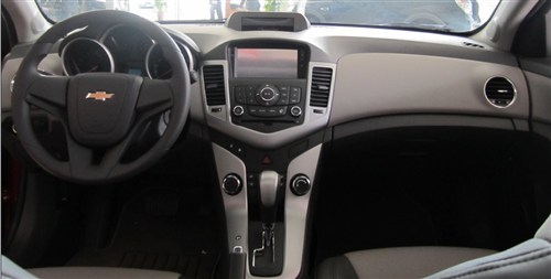 【图】2013大河春季车展科鲁兹回馈新老客户