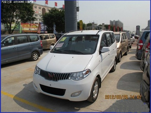 【图】五菱宏光家族再添新成员--纯白色宏光