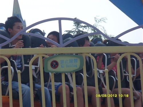 【济南华飞青春飞翔的团队不一样的精彩_华飞