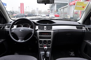 东风风神 东风乘用车 风神H30 2010款 1.6L 尊雅型MT