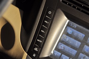 华泰 华泰汽车 华泰B11 2011款 1.8T 手动舒适汽油版