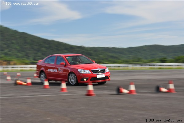 ˹´ Ϻ˹´  2010 2.0T RS