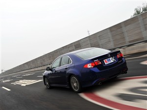 本田 东风本田 思铂睿 09款 2.4 TYPE-S NAVI