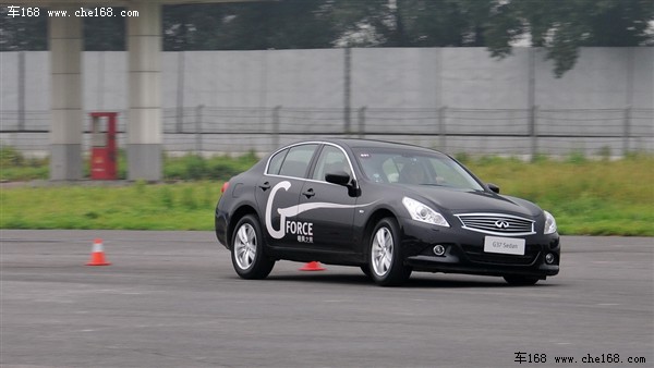 英菲尼迪 英菲尼迪 英菲尼迪G系 2010款 G25 Sedan 豪华运动版
