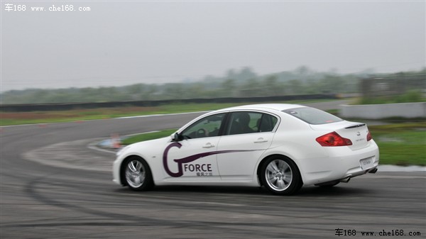英菲尼迪 英菲尼迪 英菲尼迪G系 2010款 G25 Sedan 豪华运动版