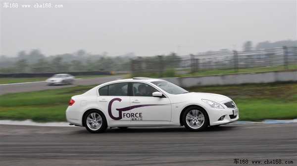英菲尼迪 英菲尼迪 英菲尼迪G系 2010款 G25 Sedan 豪华运动版