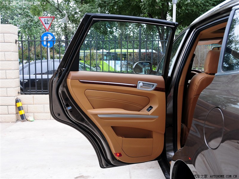 【图解图片_华泰现代汽车宝利格图片】