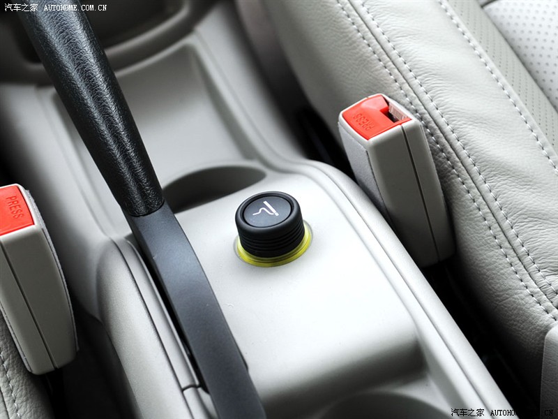 【图】东风雪铁龙世嘉2008款 两厢 1.6手动舒