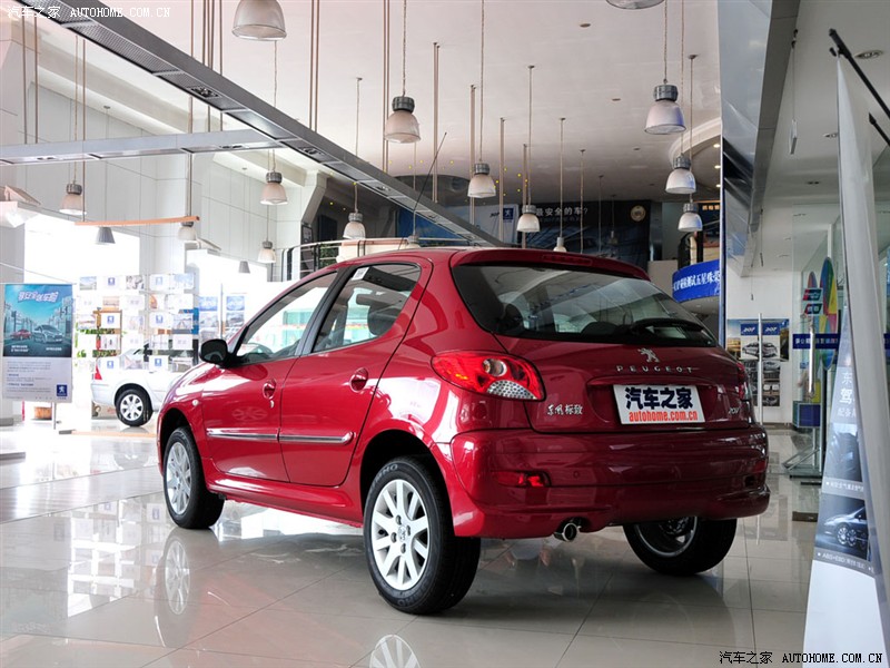 东风标致 标致207 2010款 两厢1.4L 手动品乐版 车身外观740713 点击进入下一页 东风标致 标致207 2010款 两厢1.4L 手动品乐版 车身外观740713 点击进入下一页