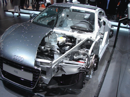 精致的做工 奥迪r8实物解剖图