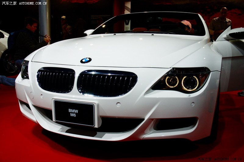 白色宝马m6