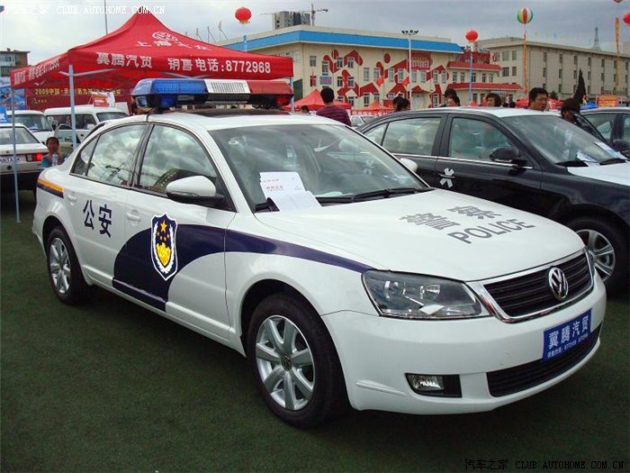 新领驭的警车很帅嘛