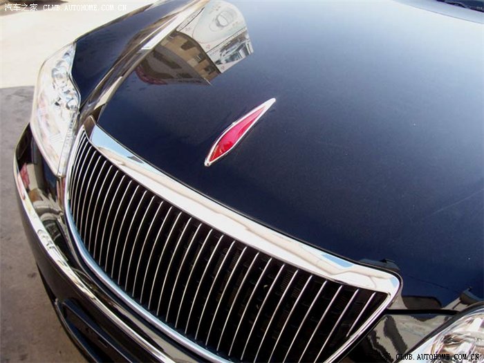 中国的红旗【清晰组图看红旗轿车】 好喜欢红旗的车标,红旗的内涵是