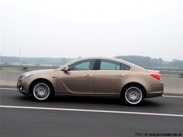 新君威很不错,1.6的17.99万,比瑞麒g5怎样?高手赐教