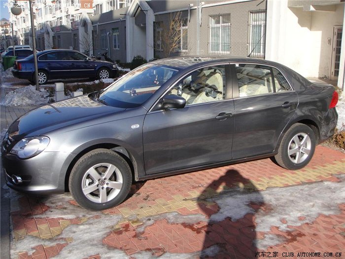 铂金灰新宝来展示加装饰作业,精心布置我的爱车,百图申精