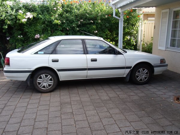 朋友新买的90年代的马自达626 大家见过在中国见过这个样子的吗?