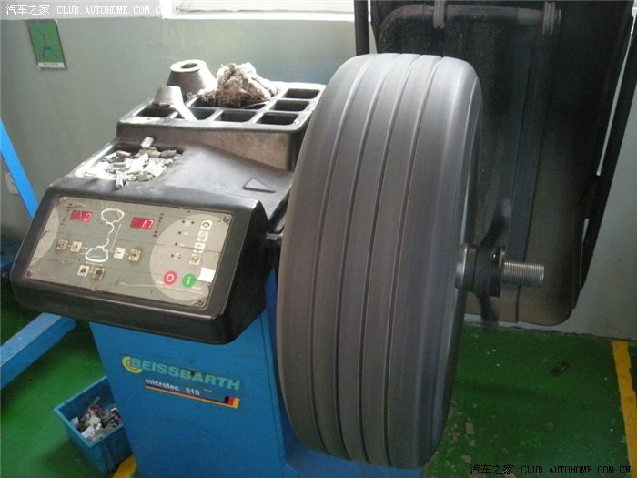 君越轮胎动平衡详细作业