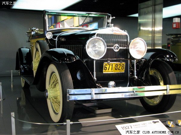 奥斯汀7型 1922年 英国  英国奥斯汀7型汽车在20年代的欧洲非常受欢迎