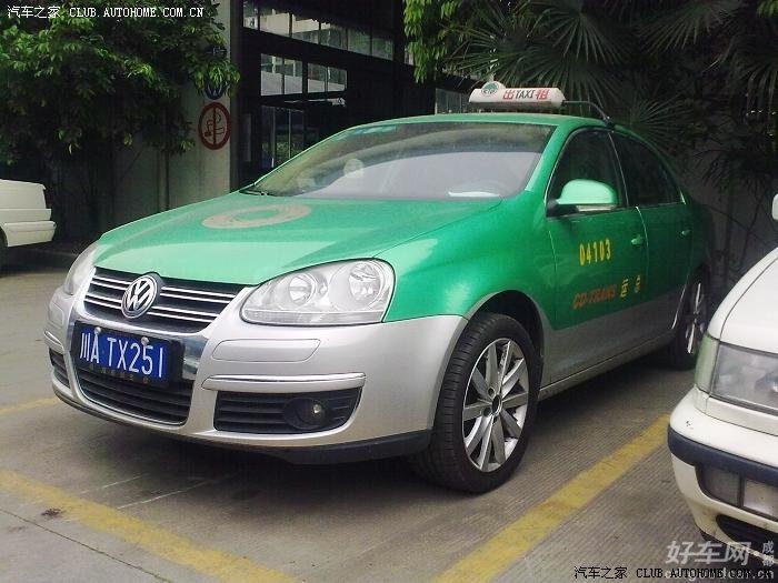 绝密消息速腾14t伪装成出租车正紧张路试