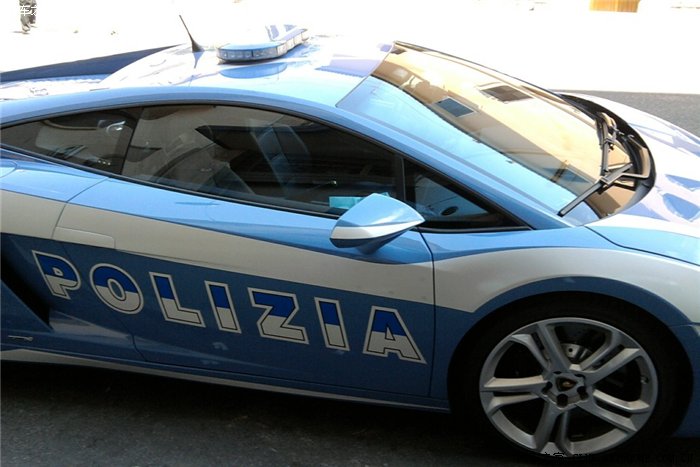 实拍意大利兰博基尼警车