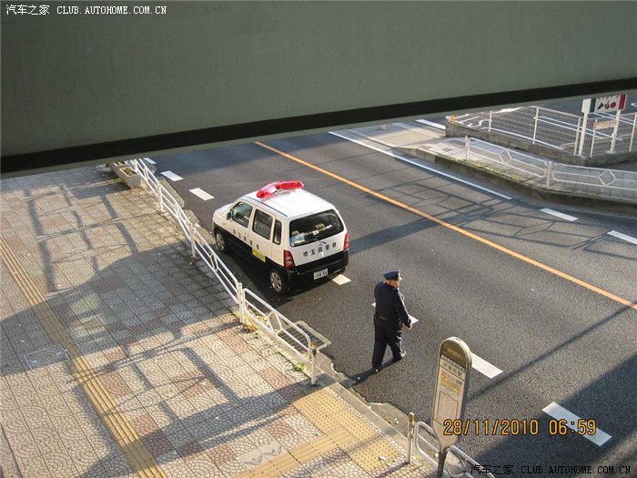 今天早上拍的北斗星警车,漂亮.