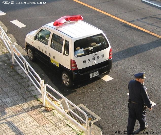 今天早上拍的北斗星警车,漂亮.